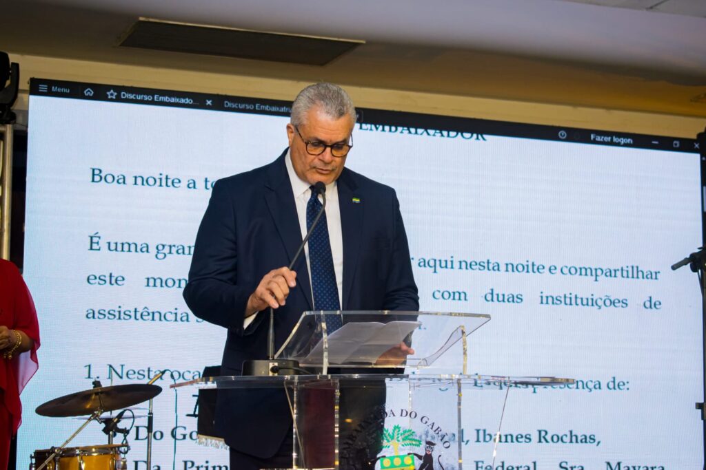 Governador Ibaneis Rocha prestigia evento pela Embaixada do Gabão - Meu  Quadradinho