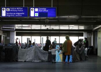 Afegãos no Aeroporto de Guarulhos