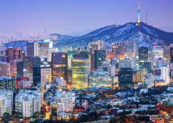 Downtown cityscape of Seoul, South Korea